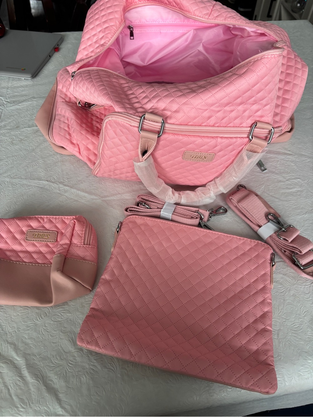 Quilted Pink 3-Piece Travel Bag Set - Unbranded